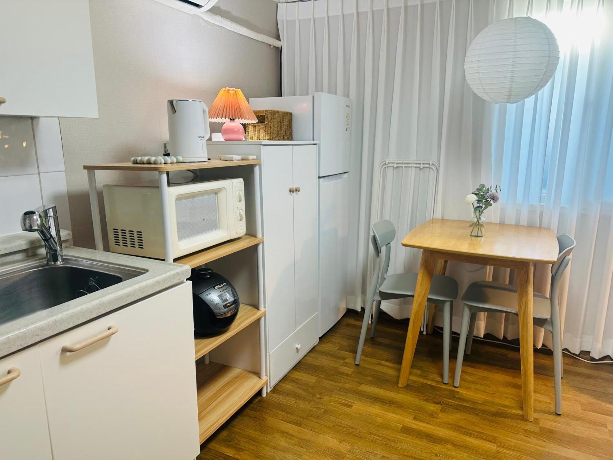 Cozy Corner Gangnam, Suseo, Ilwon-dong, Samsung Hospital, A 7-minute Walk From Daecheong Statio